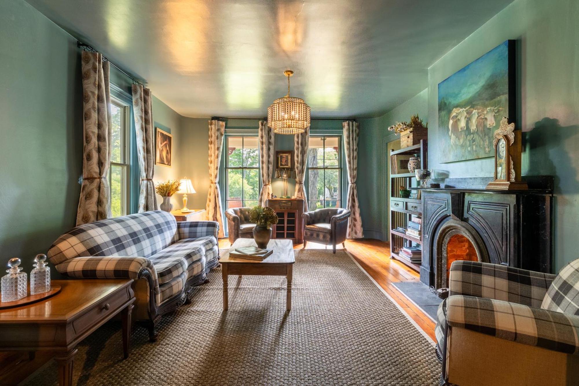 Wilder House Berkshires Bed & Breakfast Sheffield Exterior photo