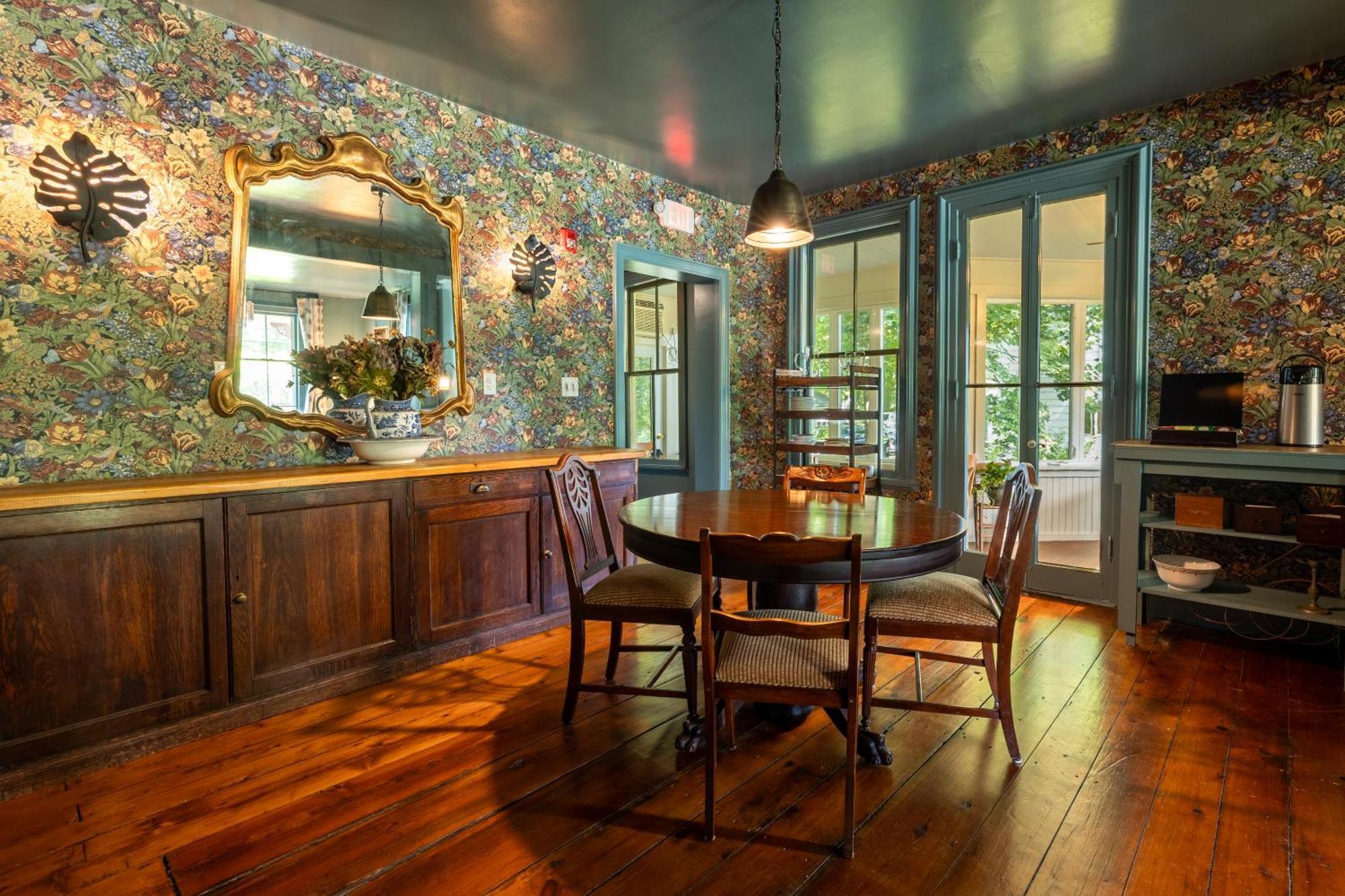 Wilder House Berkshires Bed & Breakfast Sheffield Exterior photo